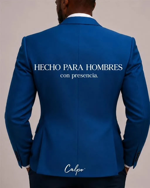 Vista posterior de una chaqueta azul en la campaña CALPO